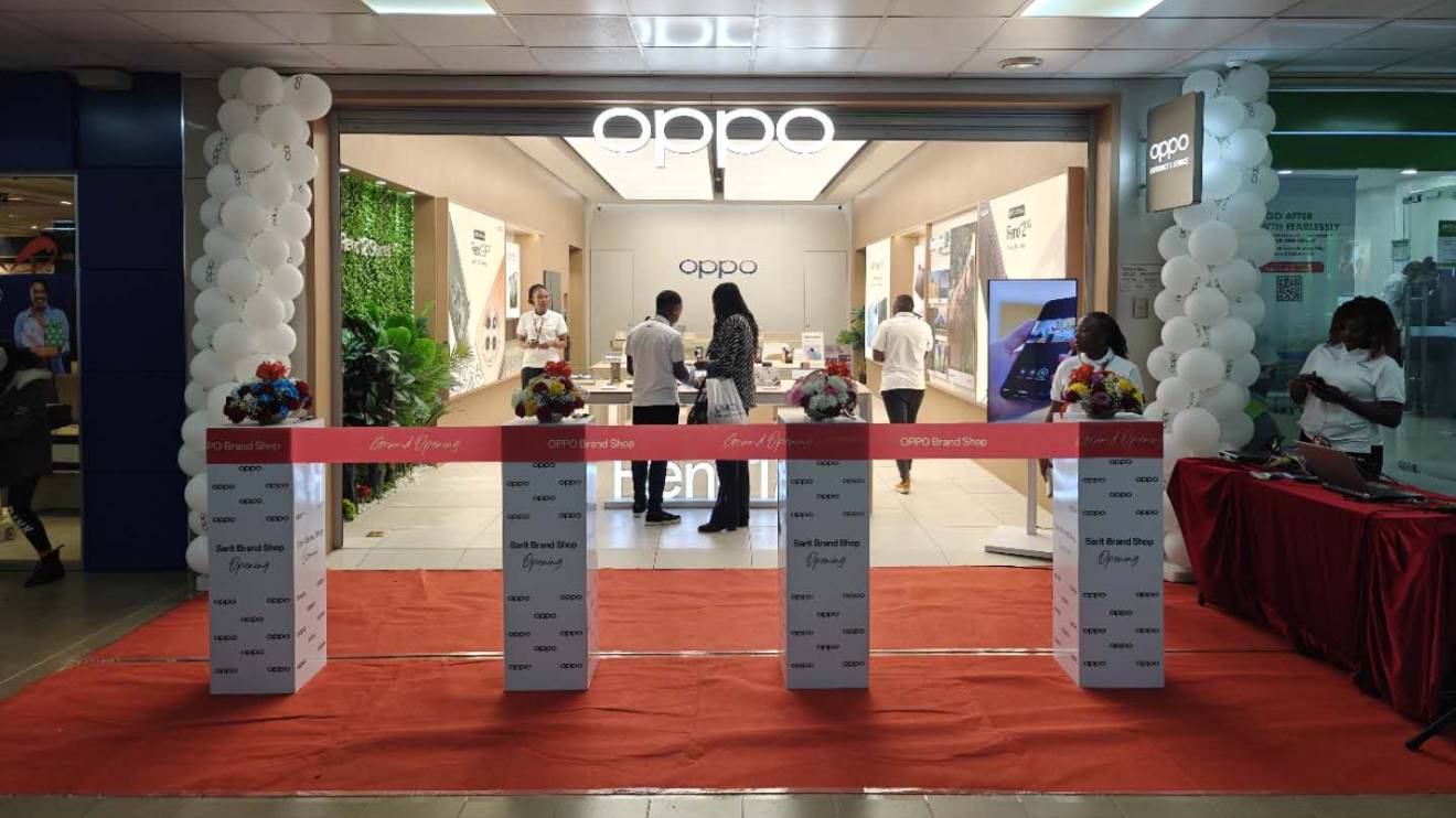 OPPO new store at Sarit Centre. PHOTO/COURTESY